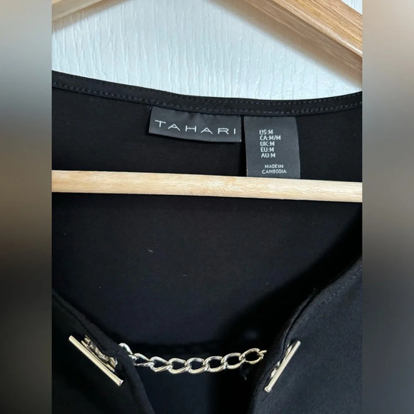 TAHARI Silver Clasp Top - Picture 3 of 4